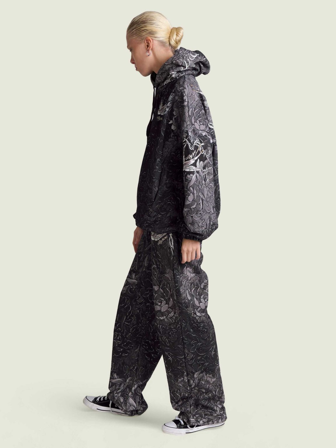 dark joy ovrsz hoodie 6