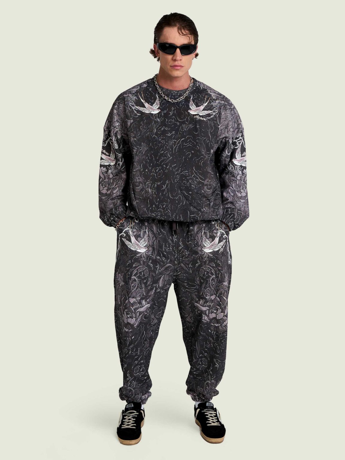 dark joy ovrsz svitshot 3