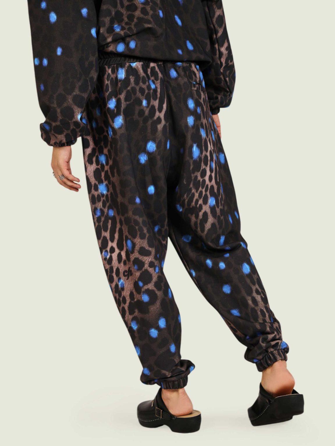 leopard joggery 1