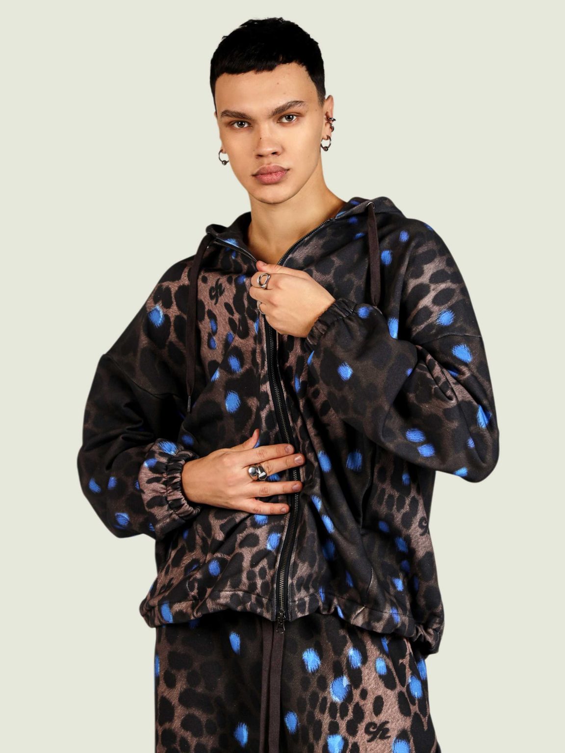 leopard ovrsz hoodie na molnii 3