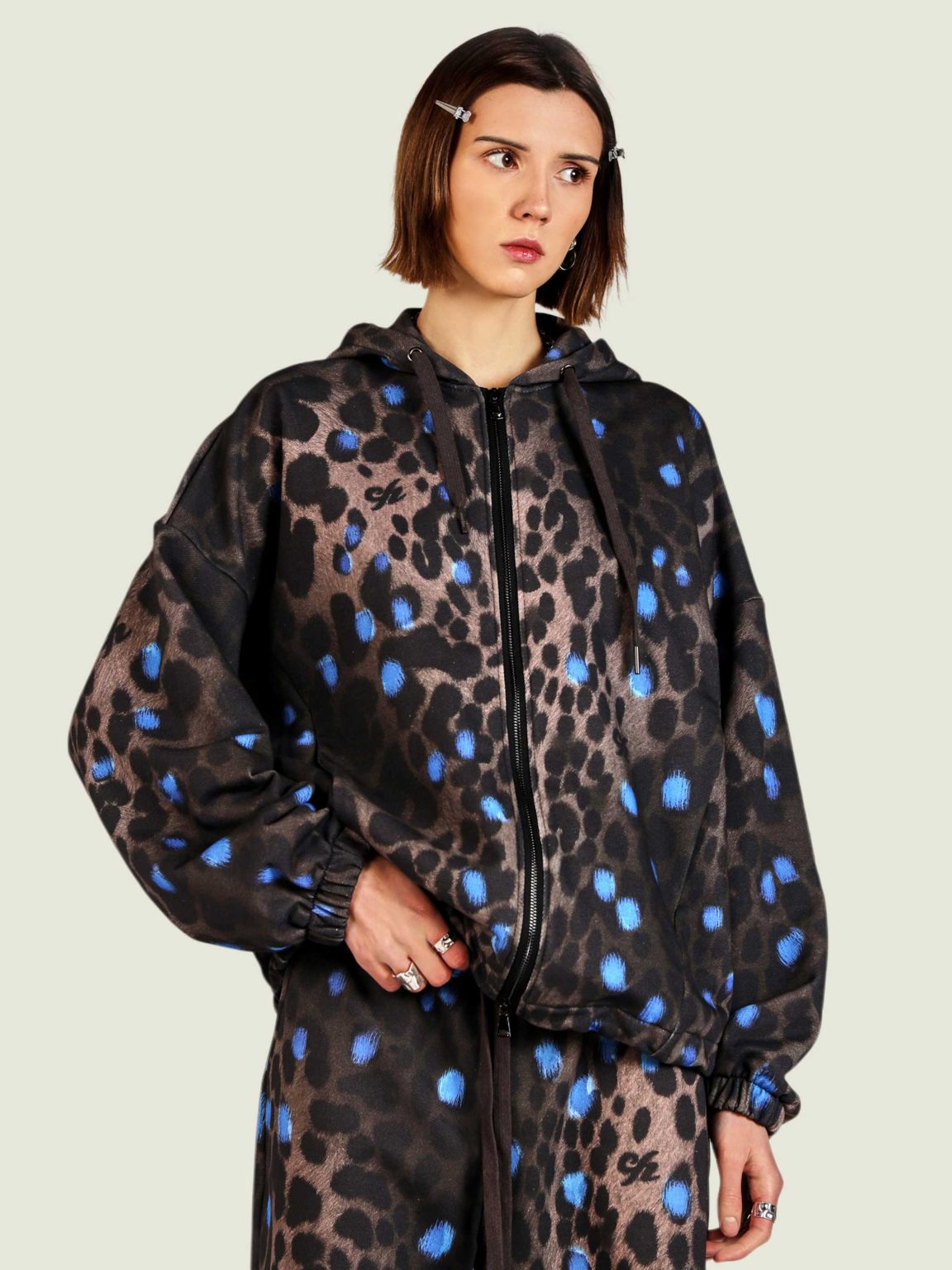 leopard ovrsz hoodie na molnii 4