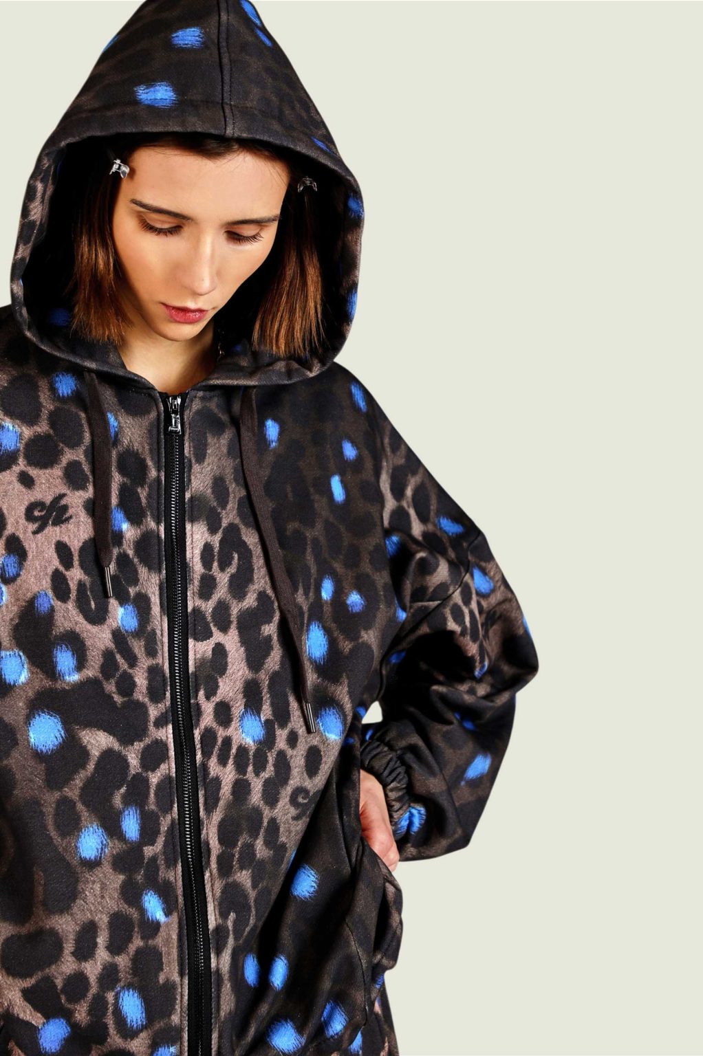 leopard ovrsz hoodie na molnii 7