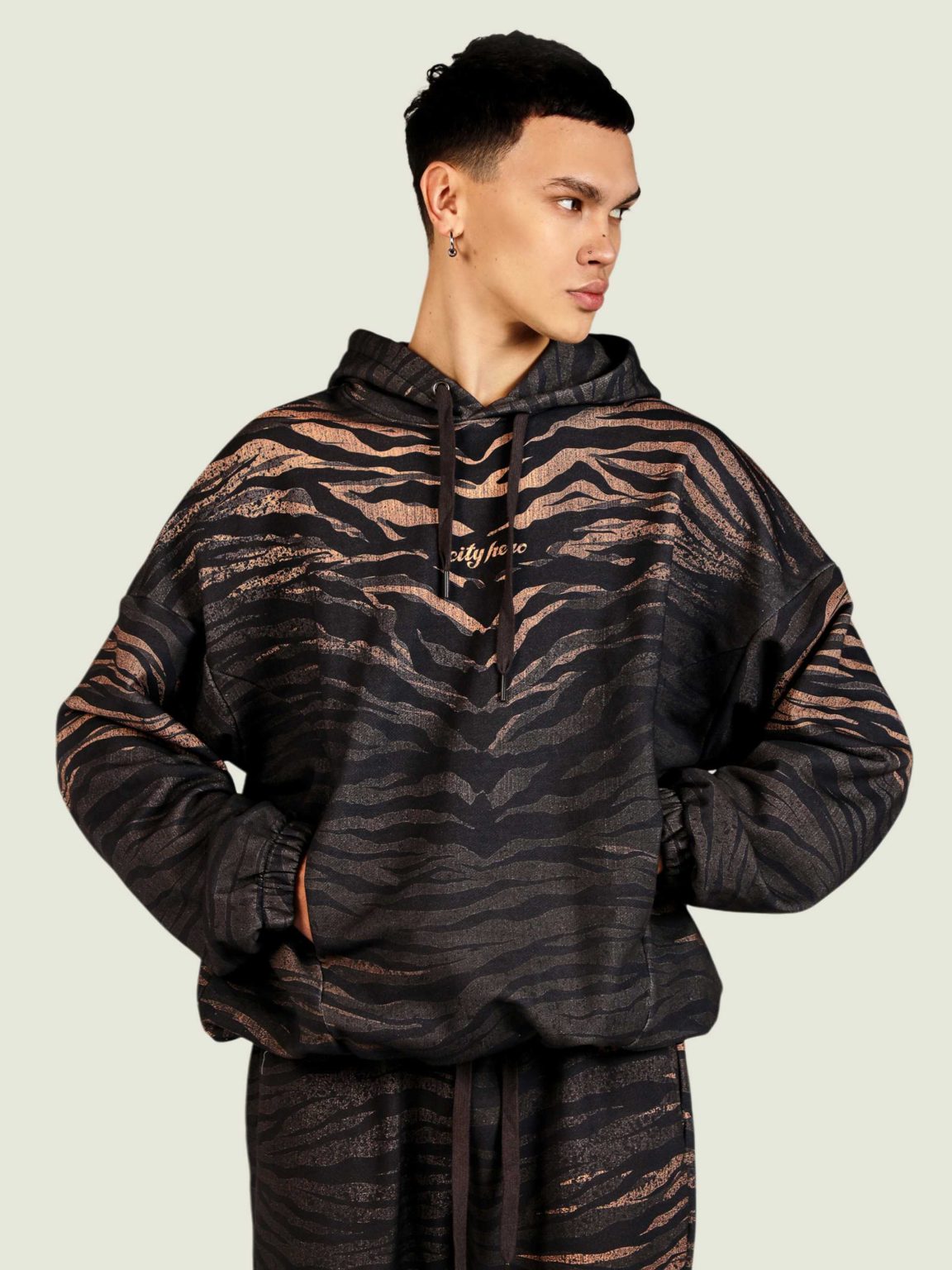 tiger ovrsz hoodie 2