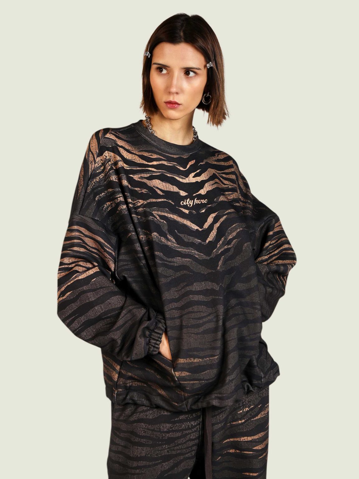 tiger ovrsz svitshot 3