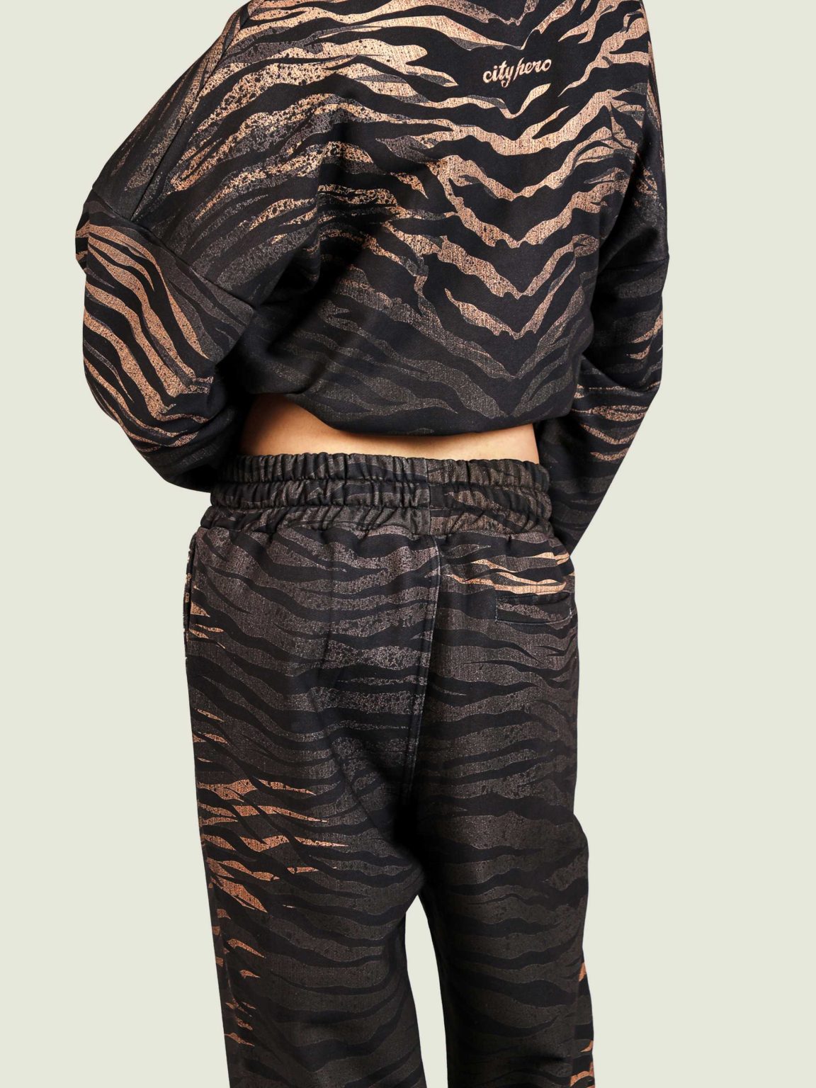 tiger shtany shirokie 10