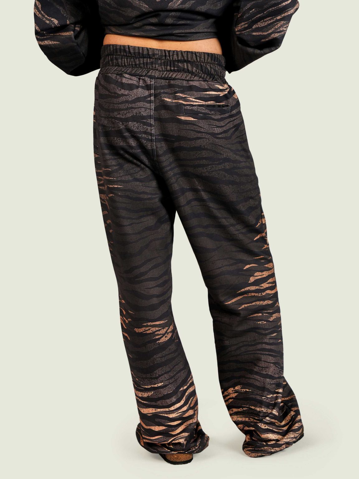 tiger shtany shirokie 4