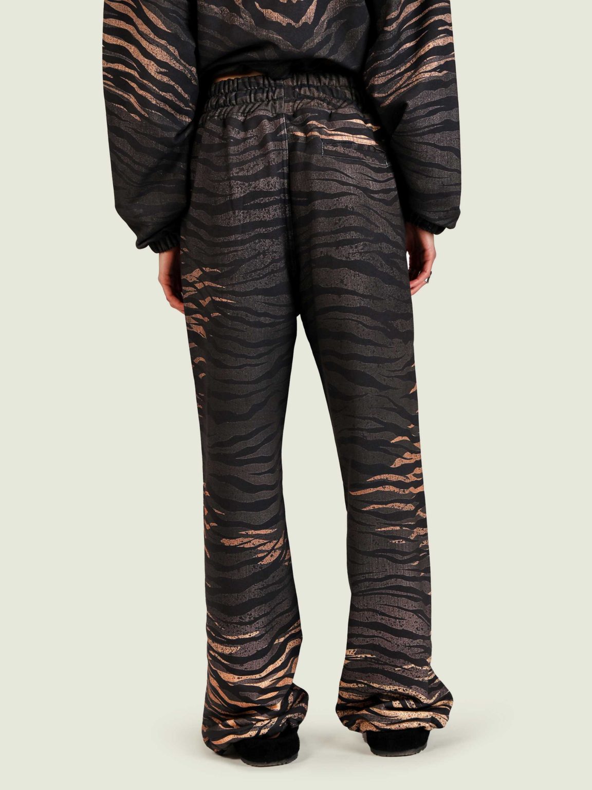 tiger shtany shirokie 9