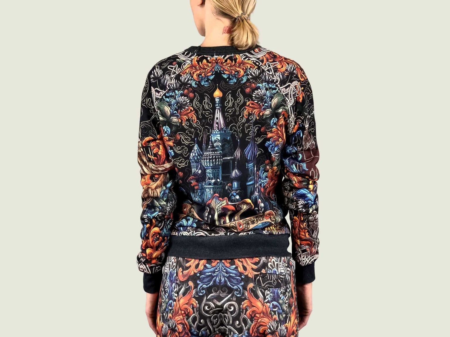 chernaya solyanka svitshot 14