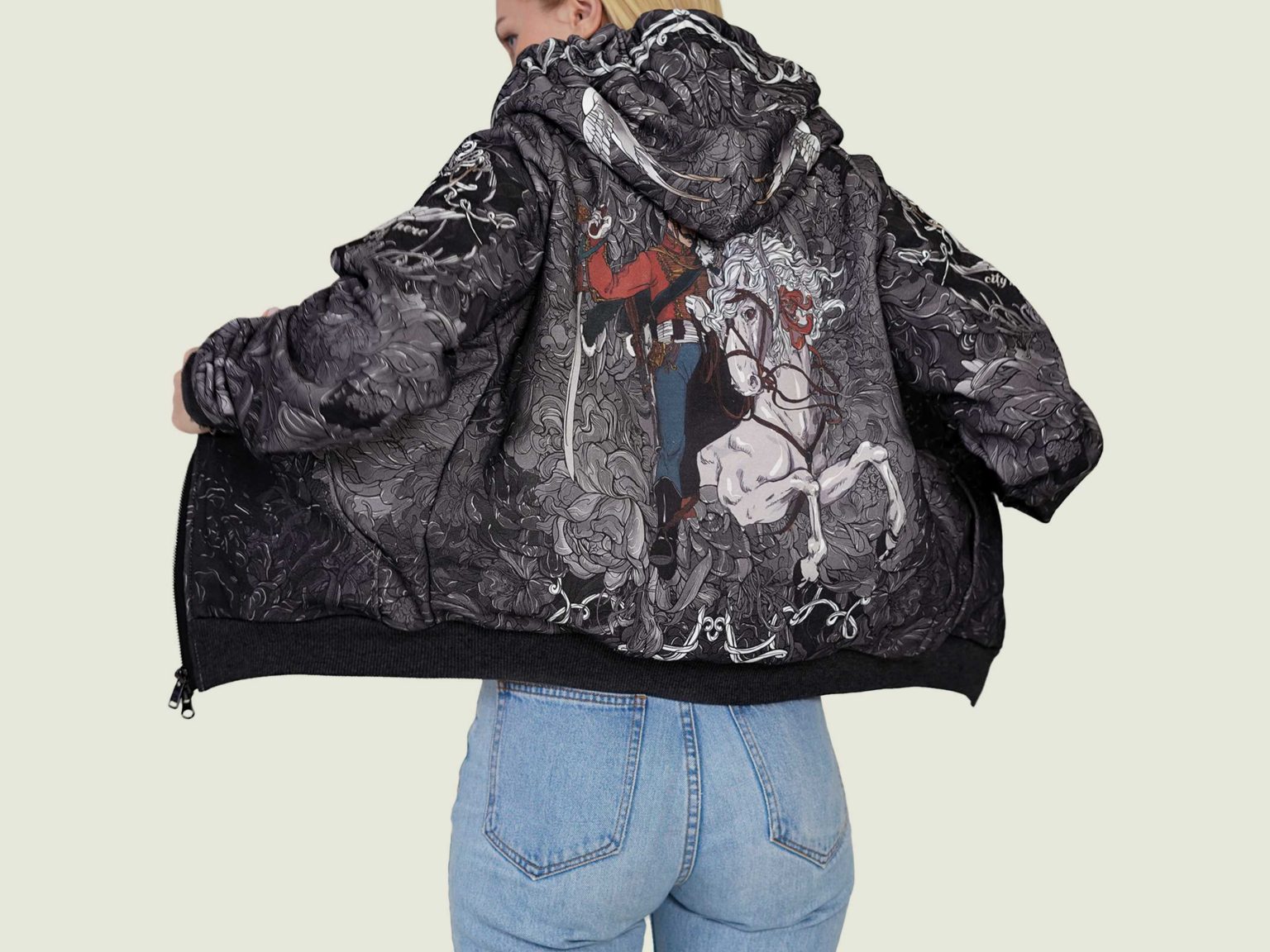 gusar hoodie na molnii 6