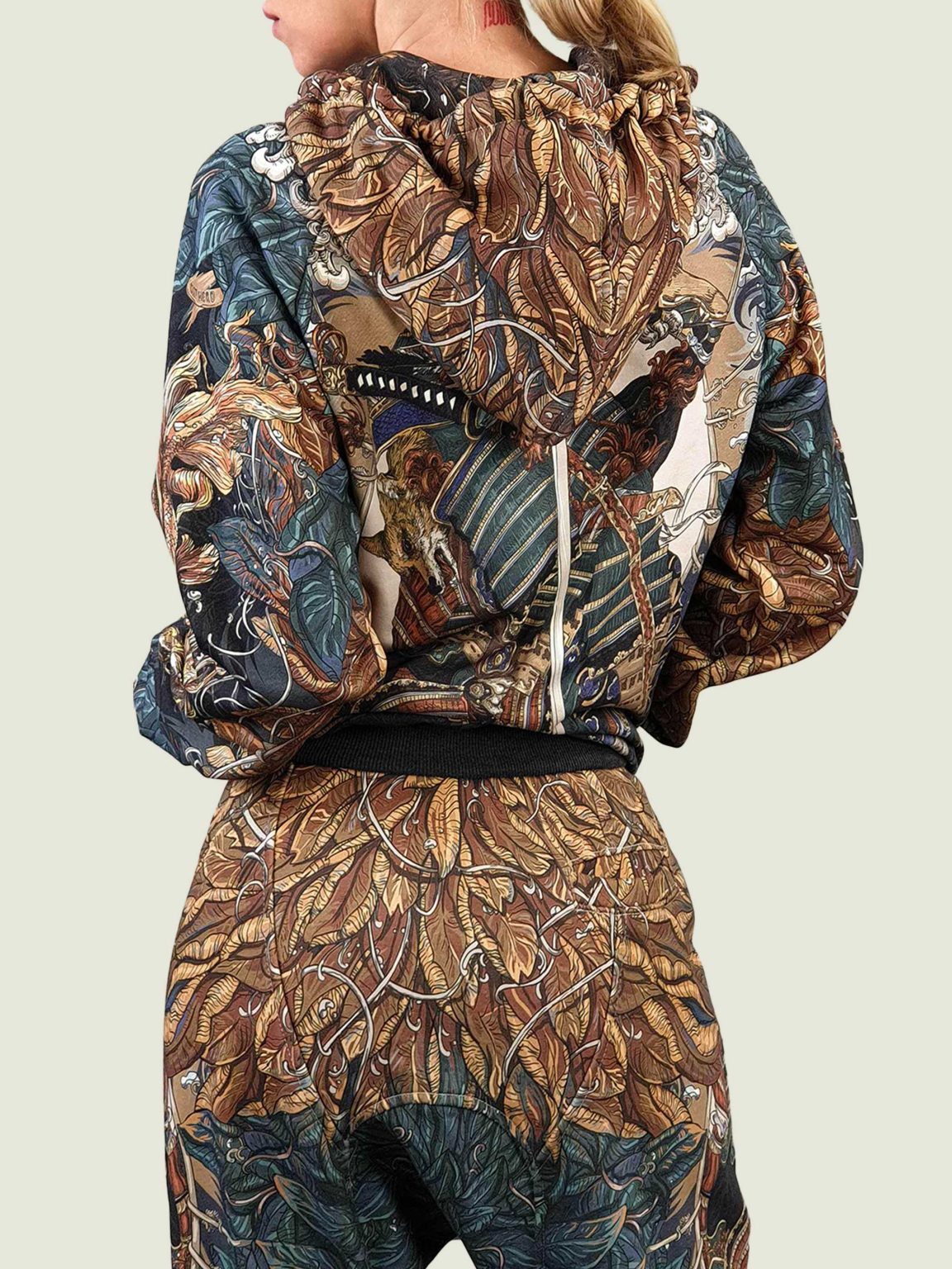 shiba hoodie na molnii 6