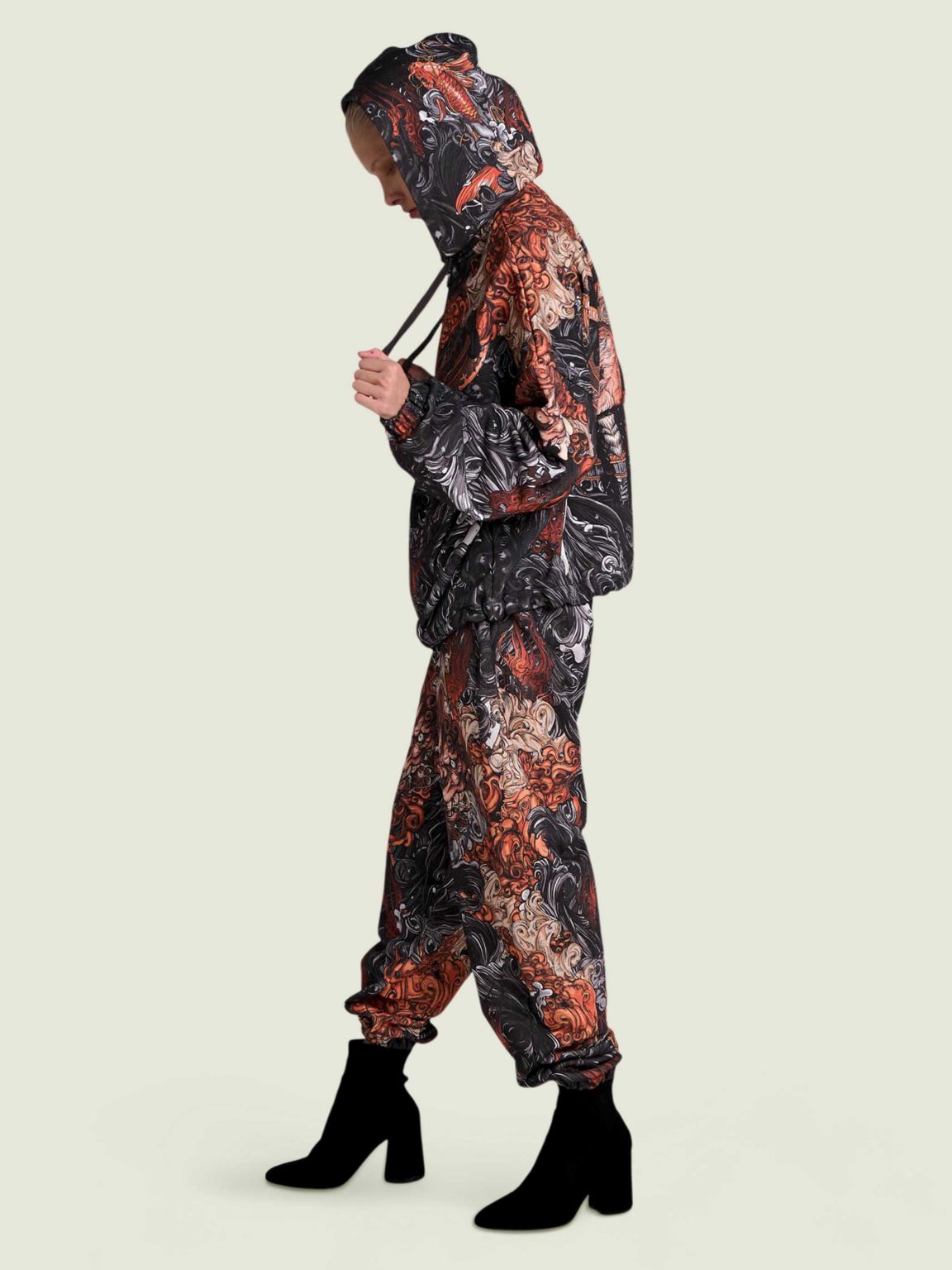 akita black ovrsz hoodie na molnii 1