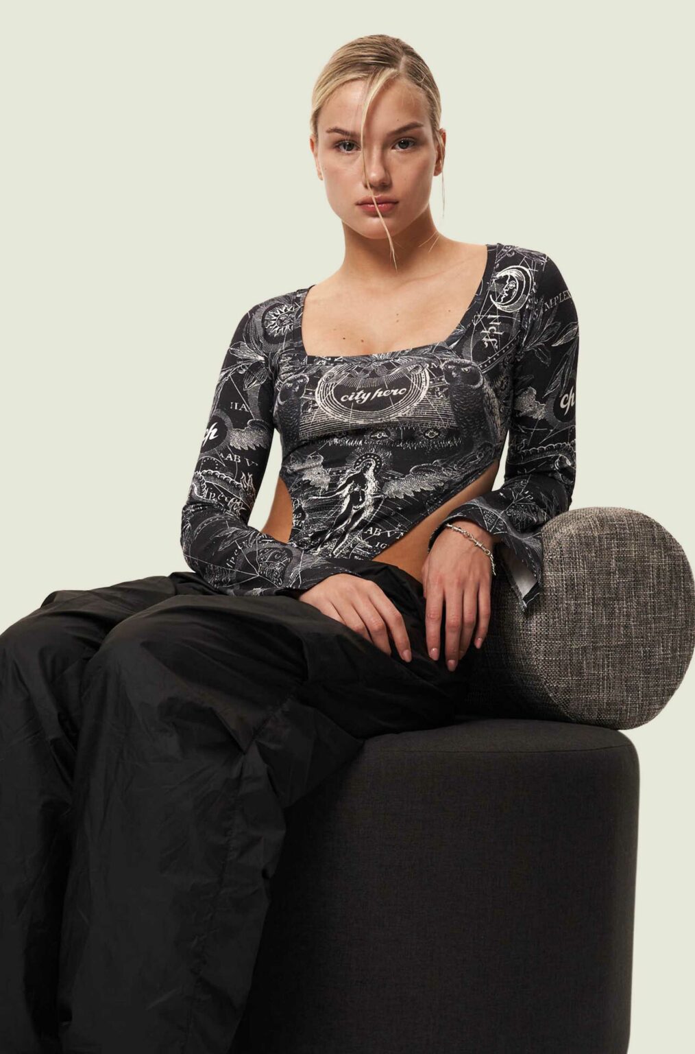 alchemy black body-kare 3