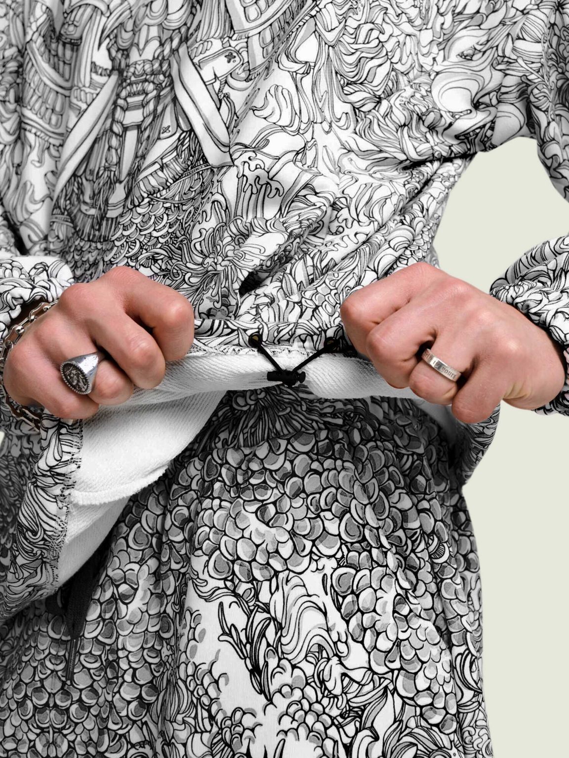 s.s. 3.0 milky ovrsz svitshot 4