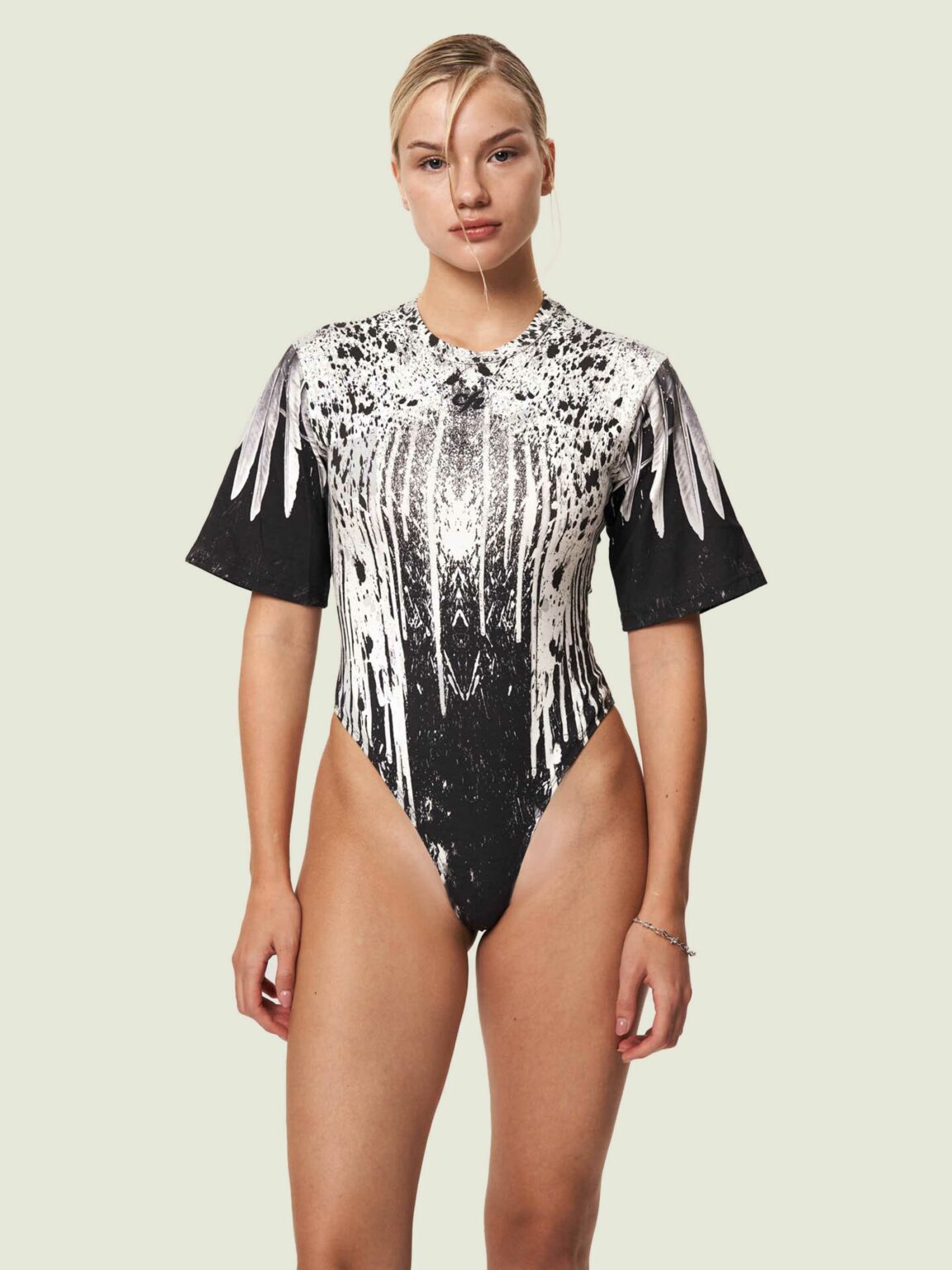 wings of dark black body-futbolka 1