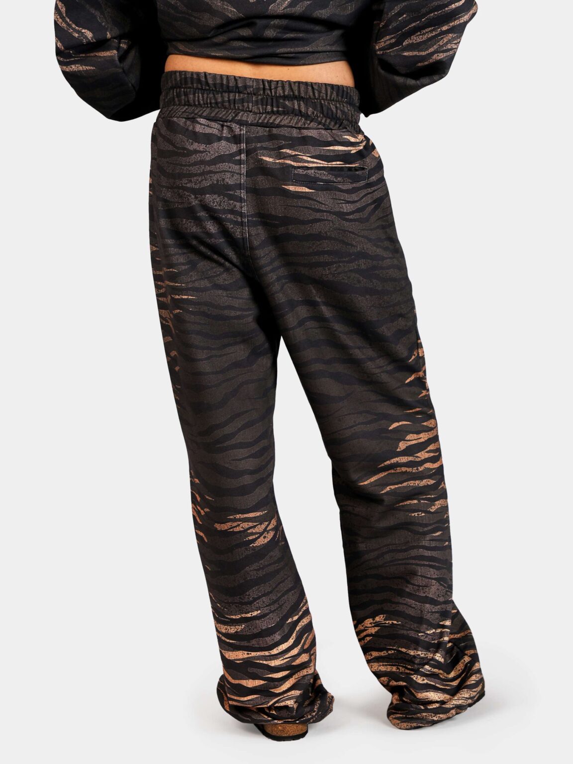 tiger-animalizm-shtany-shirokie-new-4