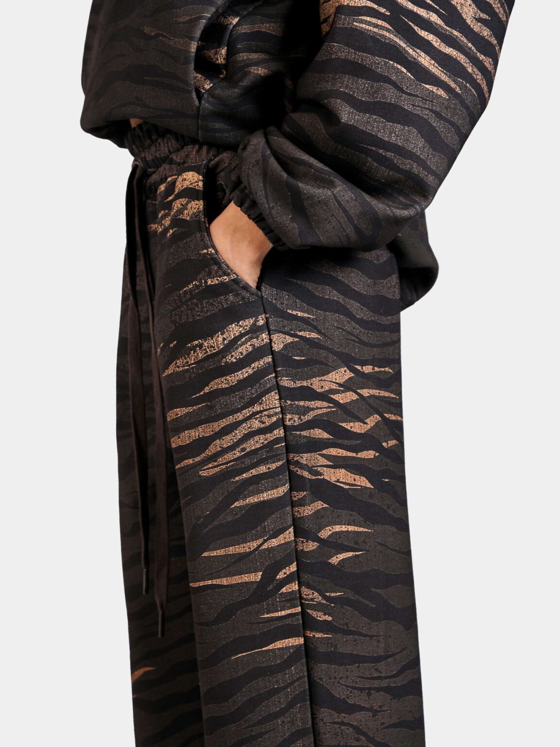 tiger-animalizm-shtany-shirokie-new-8